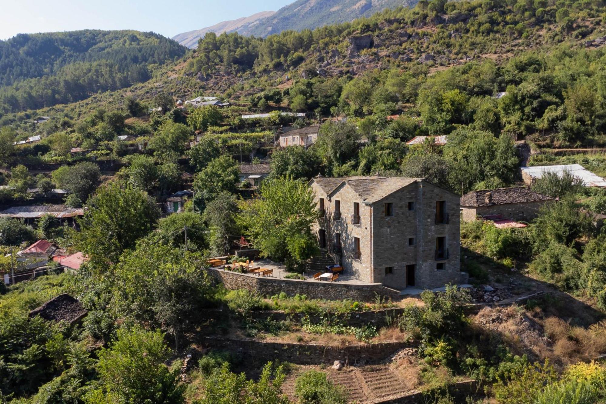 Chri Chri Guesthouse Përmet Exterior foto